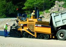 Lánctalpas finiserek Caterpillar AP1055D