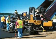 Lánctalpas finiserek Volvo PF 4410