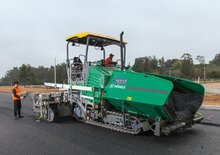 Lánctalpas finiserek Vögele SUPER 1880 L