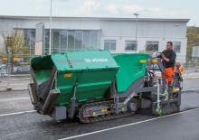 Lánctalpas finiserek Vögele Super 700i