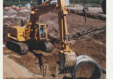 Lánctalpas kotrók Caterpillar 245