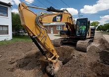Lánctalpas kotrók Caterpillar 320E LN