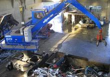 Lánctalpas kotrók Sennebogen 825 R