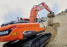 Lánctalpas kotrók Doosan DX200A