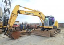 Lánctalpas kotrók New Holland E235SR