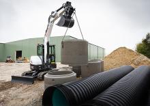 Lánctalpas kotrók Bobcat E60
