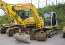 Lánctalpas kotrók New Holland E80