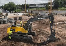 Lánctalpas kotrók Volvo EC220EL