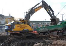 Lánctalpas kotrók Volvo EC380ENL