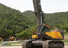 Lánctalpas kotrók Volvo EC750E HR