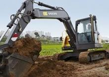 Lánctalpas kotrók Volvo EC80D Pro