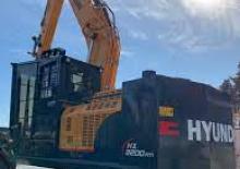 Lánctalpas kotrók Hyundai HX220HW