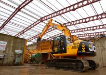 Lánctalpas kotrók JCB JS190 LC