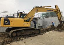 Lánctalpas kotrók Komatsu PC200-8