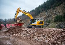 Lánctalpas kotrók Liebherr R 926 Litronic 