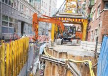 Lánctalpas kotrók Hitachi ZX 180 LC-3