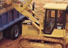 Lánctalpas rakodók Caterpillar 933