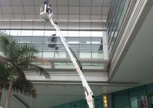 Lánctalpas töretőgémes munkaállványok Easy Lift R180