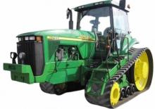 Lánctalpas traktorok John Deere 8210 T