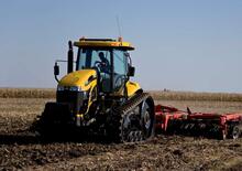 Lánctalpas traktorok Challenger MT745 C