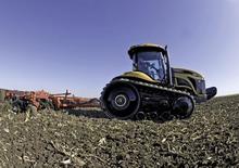 Lánctalpas traktorok Challenger MT765 C