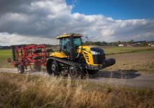 Lánctalpas traktorok Challenger MT755D