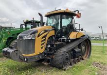 Lánctalpas traktorok Challenger MT775E