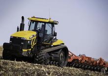Lánctalpas traktorok Challenger MT865 C