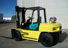 LPG targoncák Komatsu FG 70-7