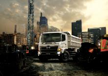 Merevvázak Hino 500 FC 1124 4x2