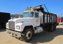Merevvázak Mack RD694S CA49 EM5-250 6x4