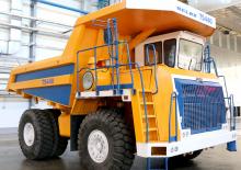 Merevvázas dömperek Belaz 75440