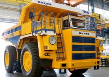 Merevvázas dömperek Belaz 7558F