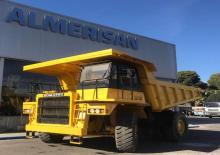 Merevvázas dömperek Komatsu HD320-3