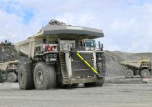 Merevvázas dömperek Liebherr T 284