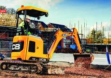 Minikotrók JCB 15C-I