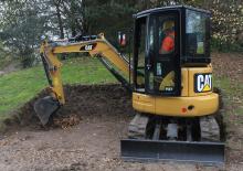Minikotrók Caterpillar 303E CR