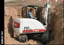 Minikotrók Bobcat 341 D