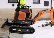 Minikotrók Doosan DX10Z