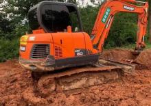 Minikotrók Doosan DX60-5B