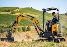 Minikotrók New Holland E19D