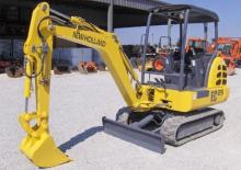 Minikotrók New Holland EC25