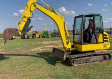 Minikotrók New Holland EC45