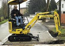 Minikotrók Komatsu PC16R-2