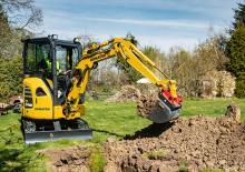 Minikotrók Komatsu PC24MR-5