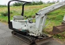 Minikotrók Takeuchi TB 007
