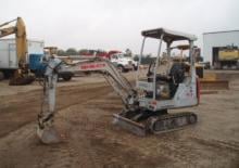 Minikotrók Takeuchi TB 15 SK