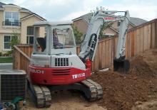 Minikotrók Takeuchi TB 153 FR