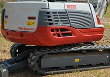 Minikotrók Takeuchi TB 235