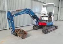 Minikotrók Takeuchi TB 25 FR